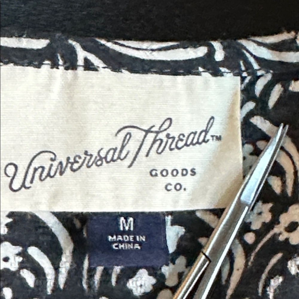 Universal Thread boho flowy popover top - Picture 3 of 10